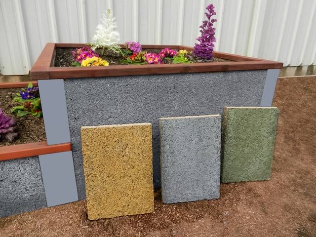 Customizable Raised Garden Bed Siding with Durbale Green